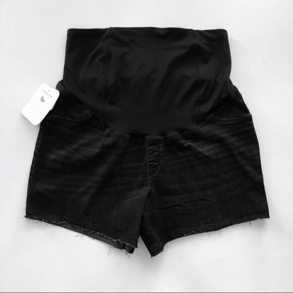 Nwt MATERNITY BLACK DENIM SHORTS ISABEL CROSSOVER - Picture 2 of 8
